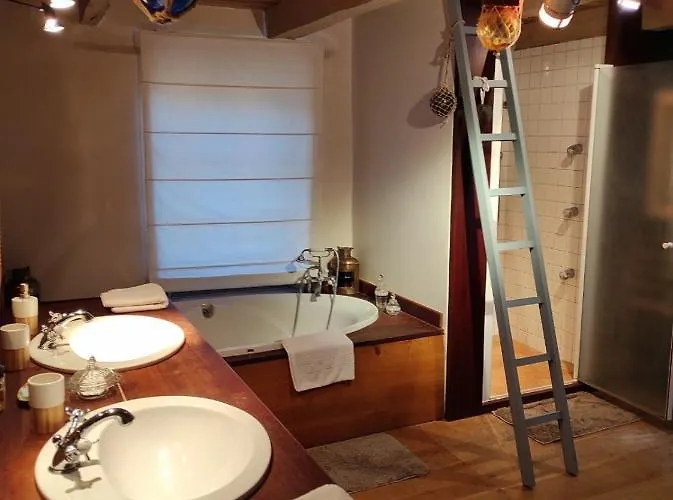 Domaine D'armagnac 3* Bessuejouls